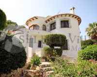 Villa en venta Arnella Moraira con piscina y vistas