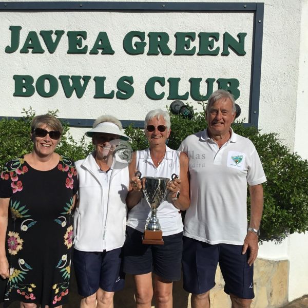 Select Villas apoya el deporte local con el Concurso de Triples en Jávea Bowling Green 